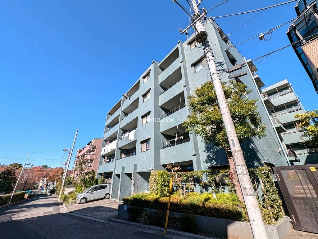 クアトロウーノ城北中央公園　南側からの外観